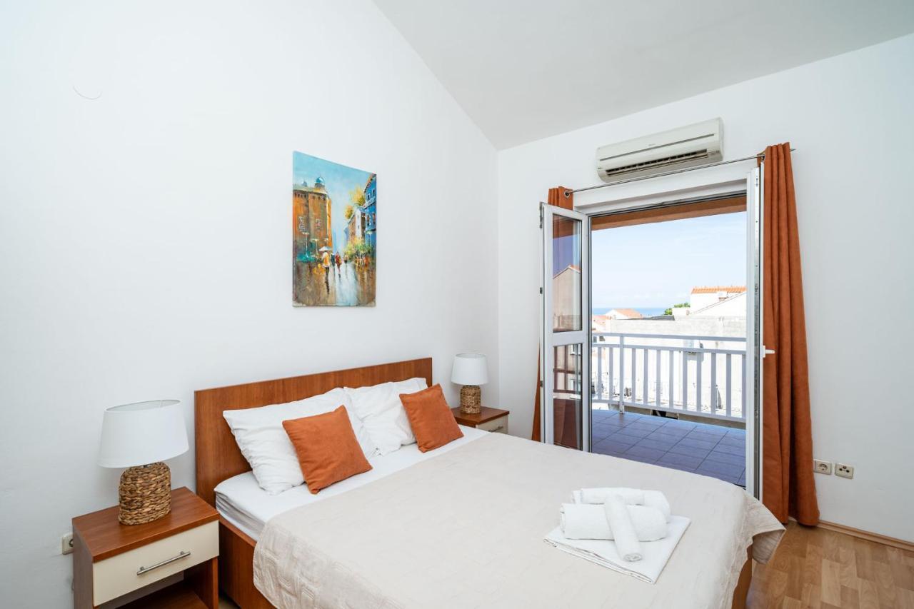 Burum - With Beautiful View 2 Bed & Breakfast *