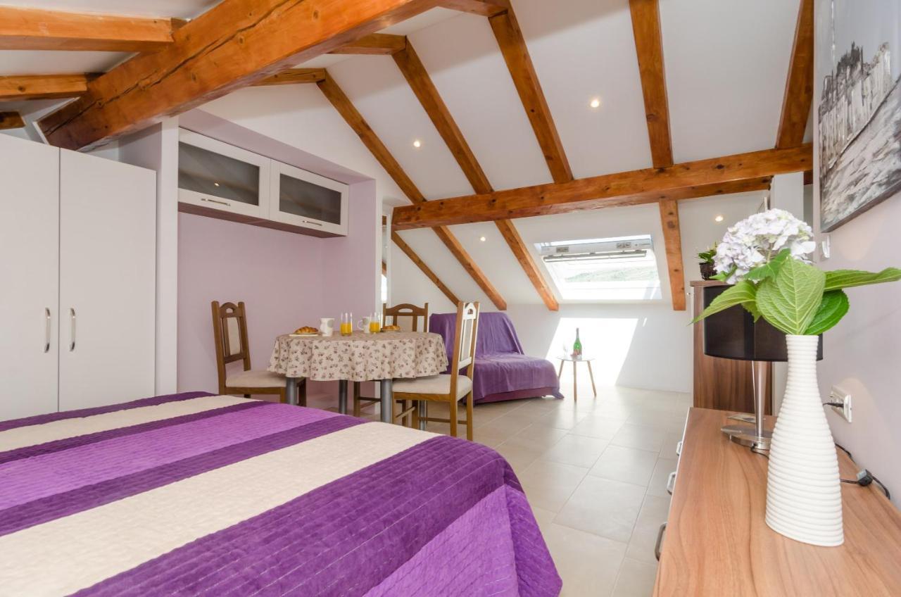 Bed & Breakfast Burum - With Beautiful View 2 *