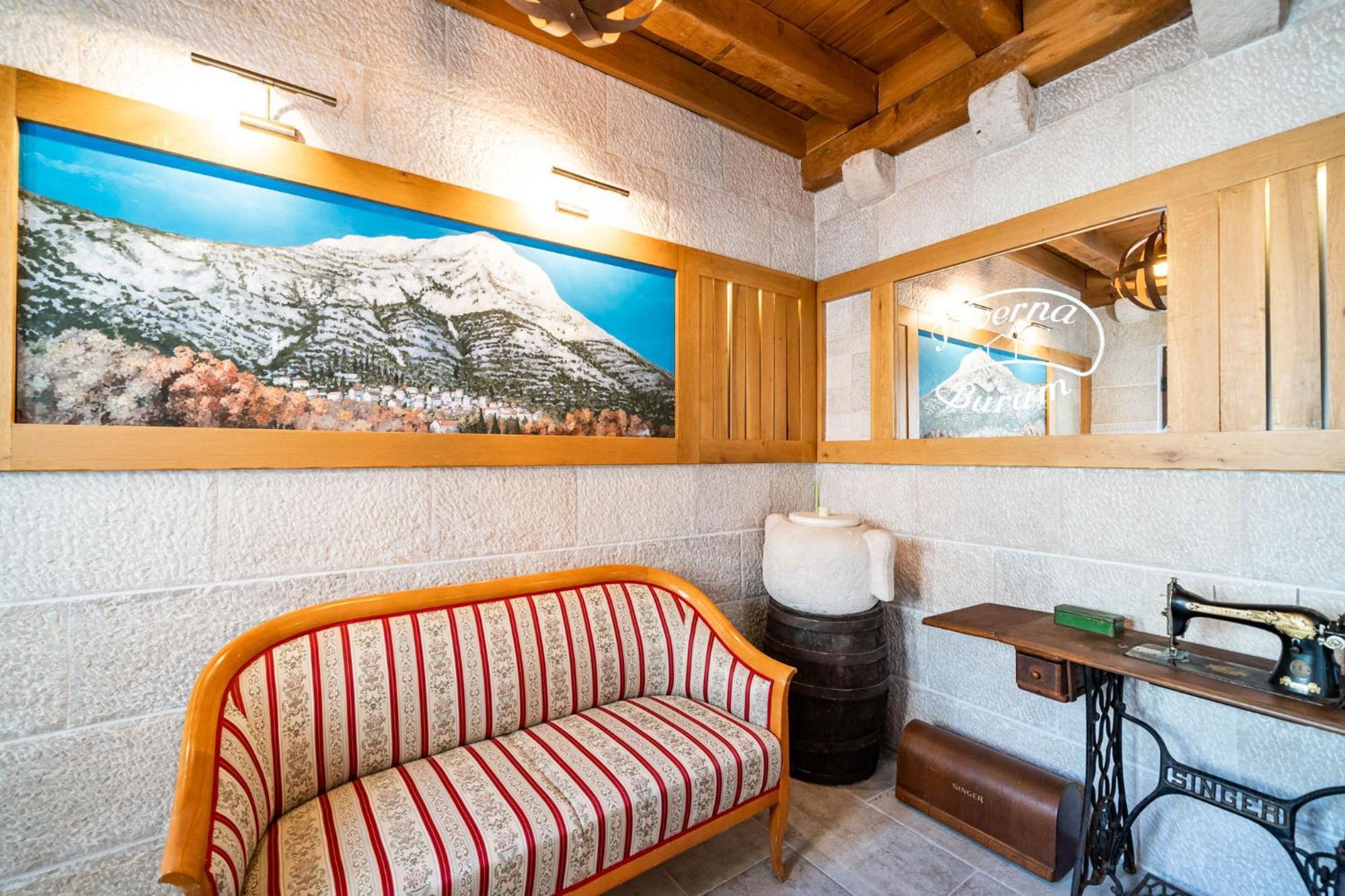 Burum - With Beautiful View 2 Bed & Breakfast *